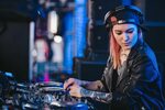 Maya Jane Coles, DJ Blasteran British-Jepang Yang Populer di